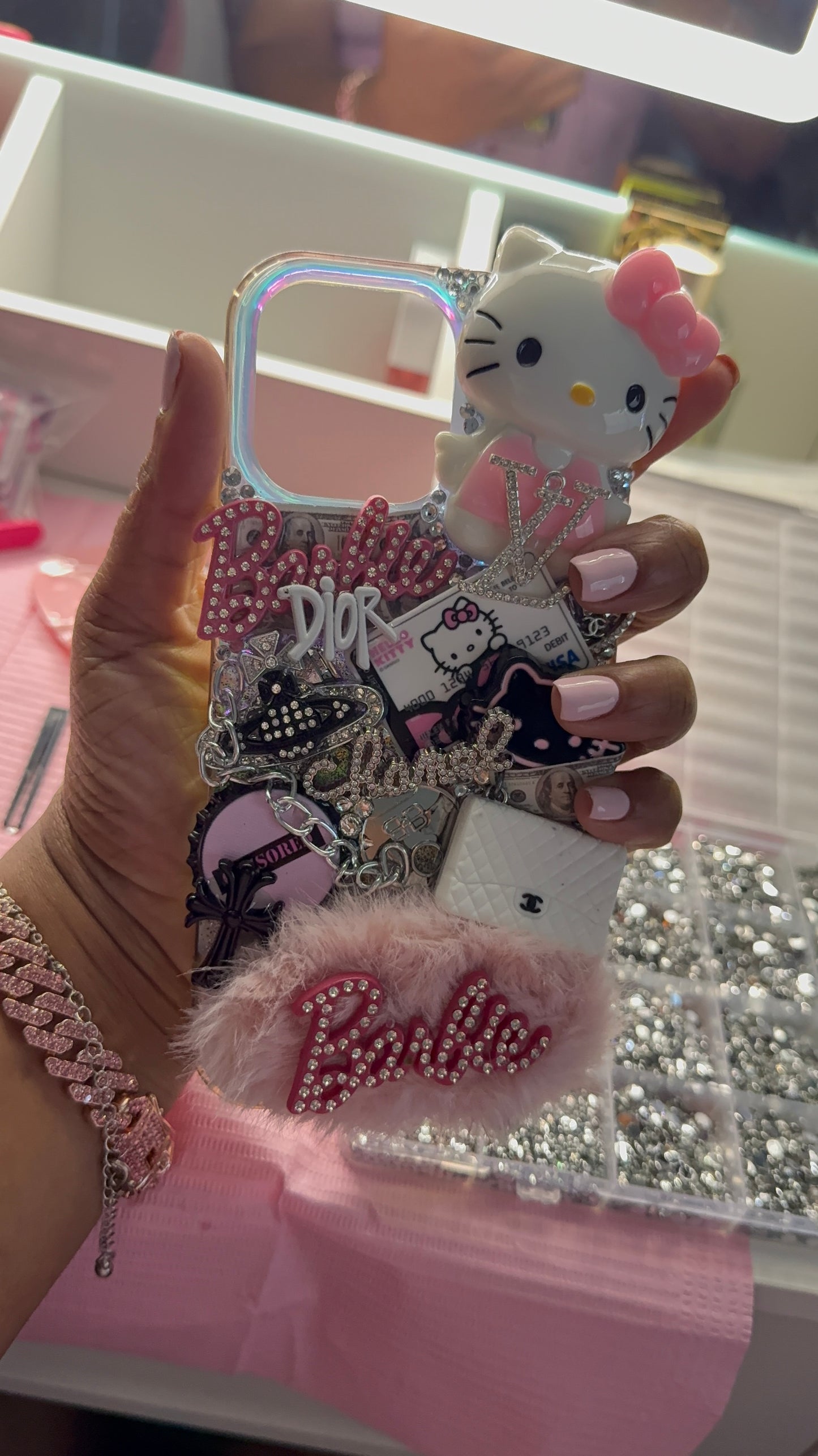 Hello Kitty 16 Pro Maxx JunkCase